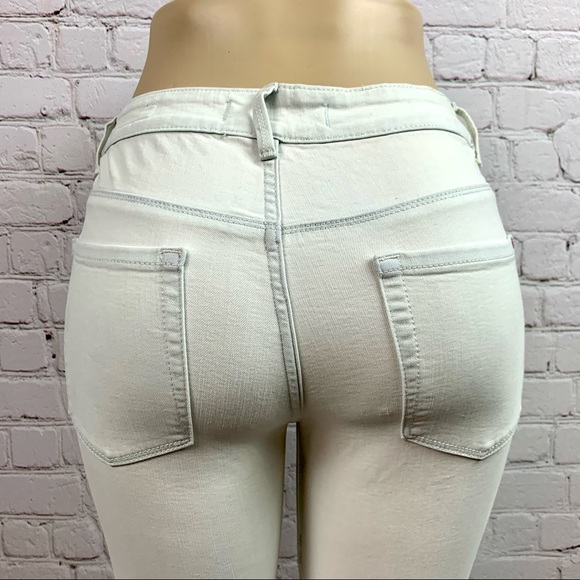 Bullhead High Rise Skinniest Destroyed Jeans 5 - Picture 11 of 16